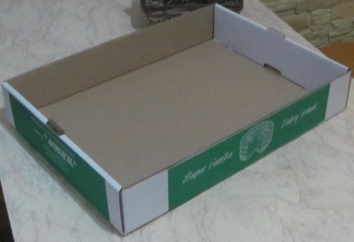 Opakowanie tekturowe, wykrój składany wykonany z tektury trójwarstwowej jednostronnie białej