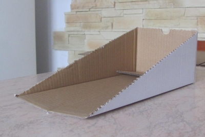 Opakowanie tekturowe, pudełko, karton klapowy ze zrywką w formie tacki, wykonany z tektury trój lub pięciowarstwowej