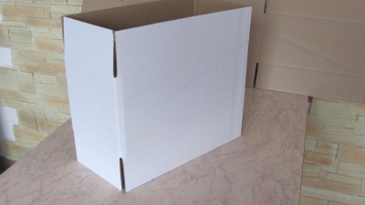 Opakowanie tekturowe, pudełko, karton klapowy ze zrywką w formie tacki, wykonany z tektury trój lub pięciowarstwowej