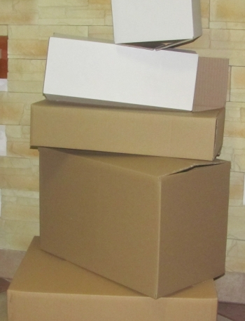 Kartony, pudełka klapowe sklejane bądź szyte z tektury